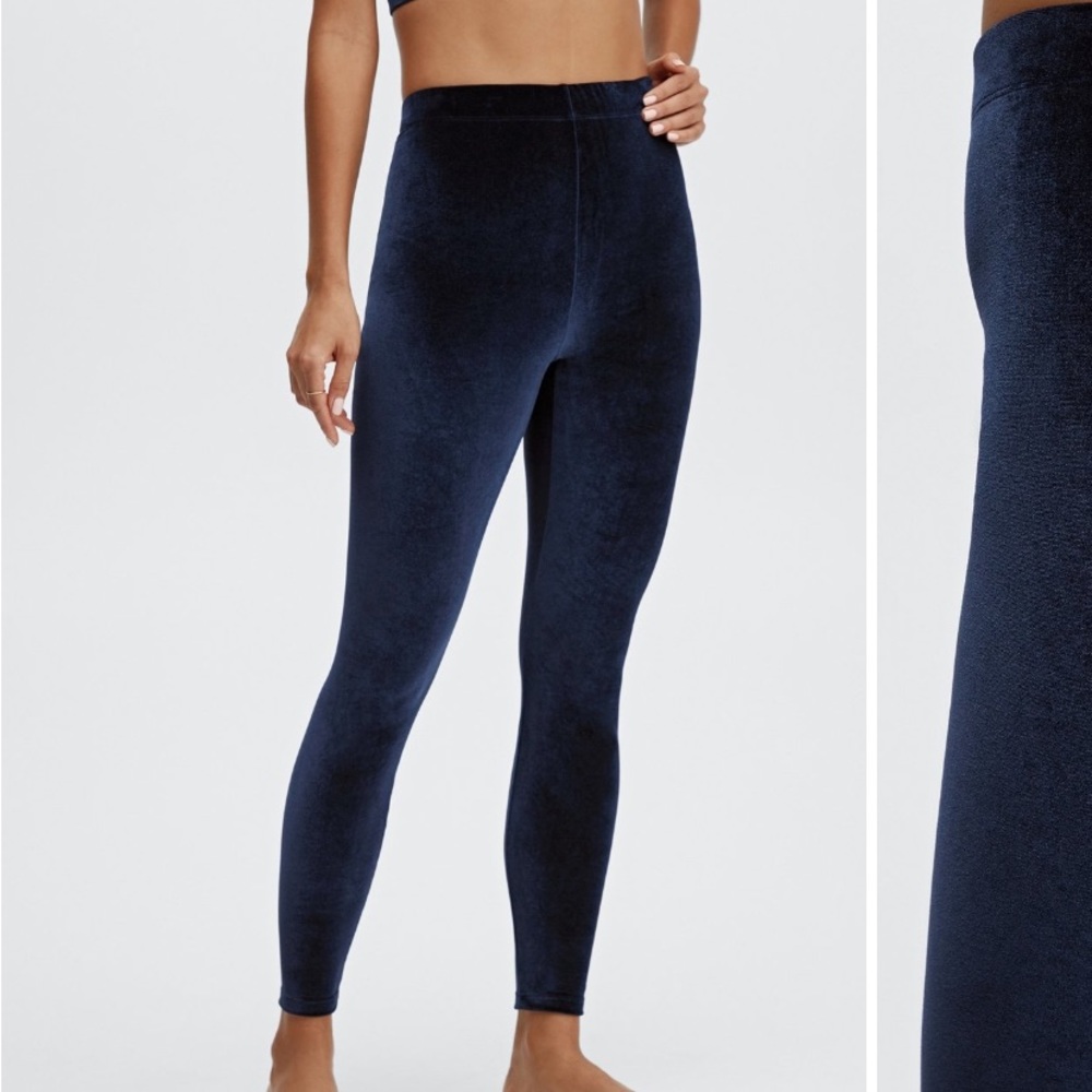 *Brand New* Navy Velour Leggings